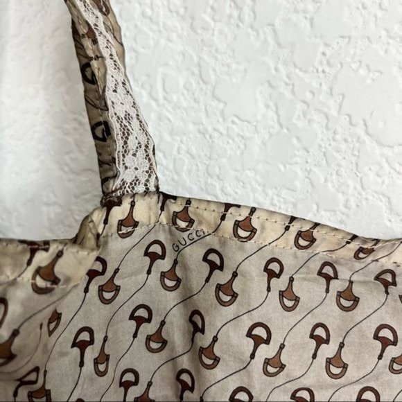 GUCCI Convertible Packable Shopper Tote Wallet - Picture 5 of 7